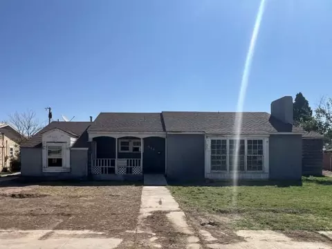514 S Ross Blvd, Pecos, TX 79772