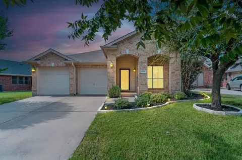 6713 Stardust Dr, North Richland Hills, TX 76180