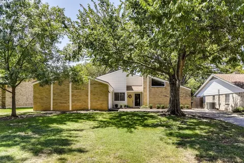 2808 Hedgeway Dr, Arlington, TX 76016