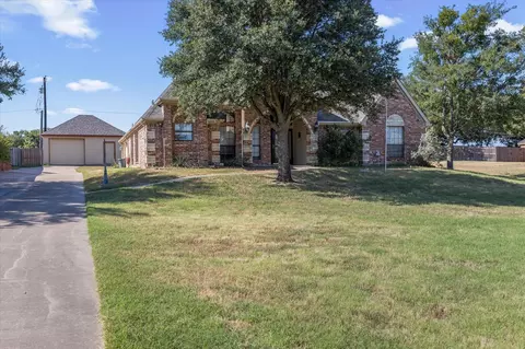 207 Aqua Vista Dr, Granbury, TX 76049