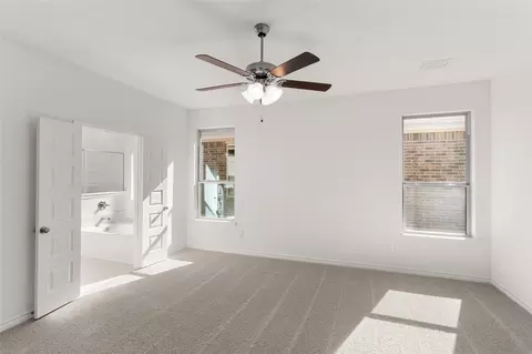 Bedroom - 418 Comanche Dr, Cleburne, TX 76033 photo 4 of 5