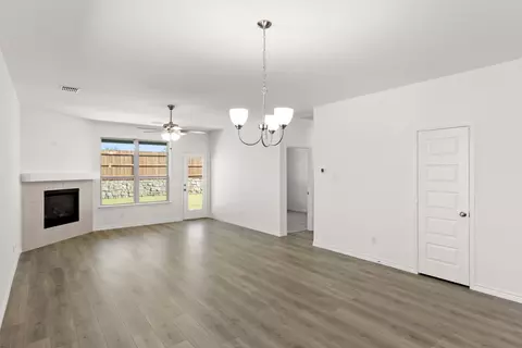 Living - 418 Comanche Dr, Cleburne, TX 76033 photo 1 of 5