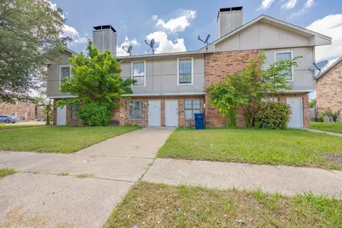 2813 Wimbledon Ct, Garland, TX 75041