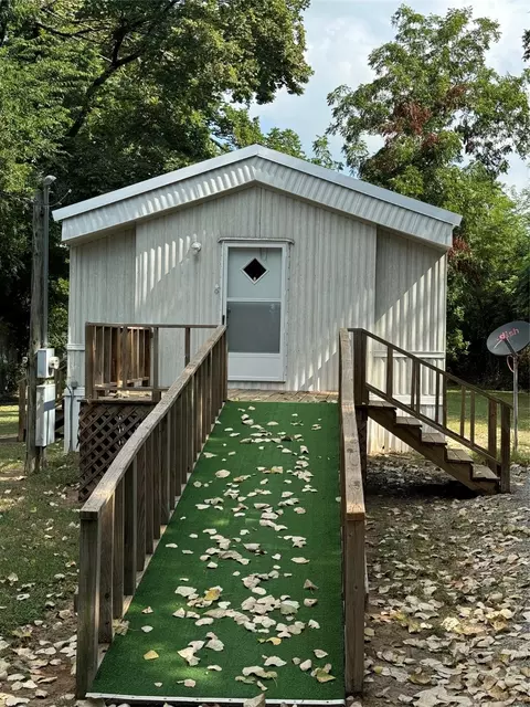 410 E Bradley St, Fairfield, TX 75840