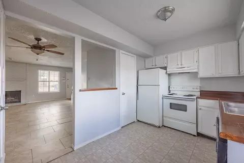 2821 Wimbledon Ct, Garland, TX 75041
