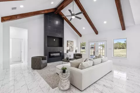 4824 Wagon Wheel Rd, Joshua, TX 76058