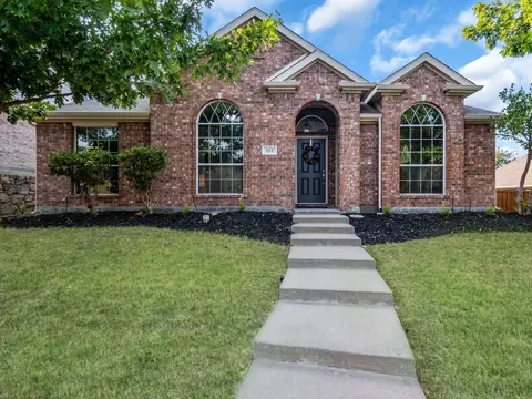 552 Presidio Dr, Rockwall, TX 75087