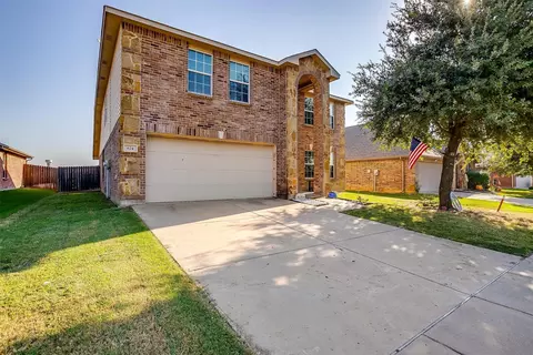 624 Jennifer Dr, Burleson, TX 76028
