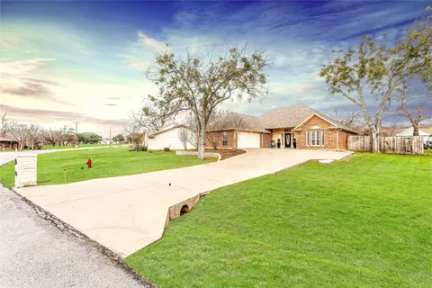 5226 Fairway Cir, Granbury, TX 76049