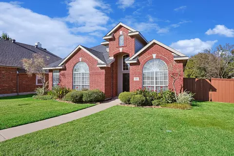 2570 Wagonwheel Dr, Rockwall, TX 75032