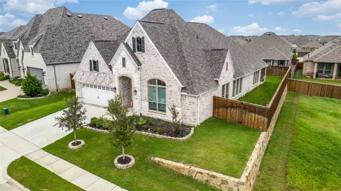 941 Bridle Path Pkwy, Aubrey, TX 76227