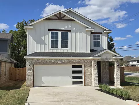 2021 Zuefeldt Dr, Arlington, TX 76002