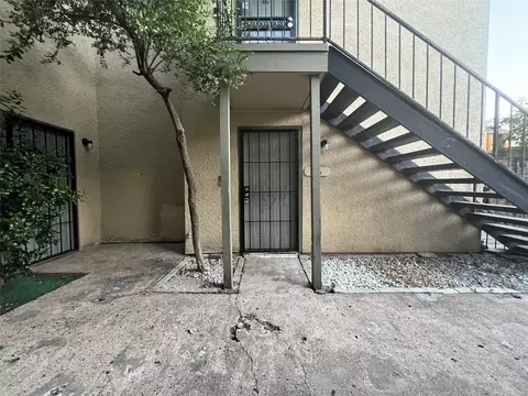 8560 Park Ln #136, Dallas, TX 75231