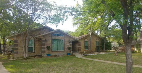 3202 Greenbrook Dr, Arlington, TX 76016