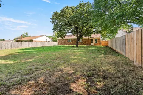 Exterior - 409 Sage Ln, Euless, TX 76039 photo 1 of 7