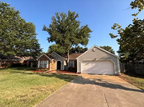 Exterior - 409 Sage Ln, Euless, TX 76039 photo 7 of 7