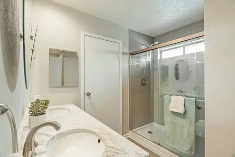 Bath - 409 Sage Ln, Euless, TX 76039 photo 1 of 5