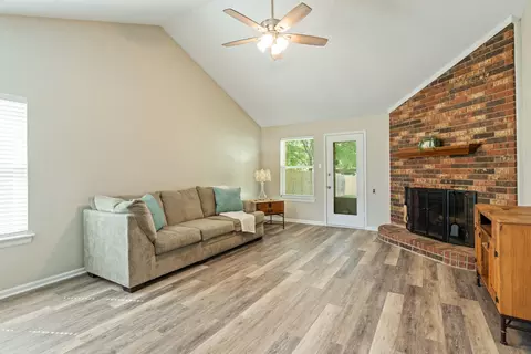 Living - 409 Sage Ln, Euless, TX 76039 photo 2 of 3