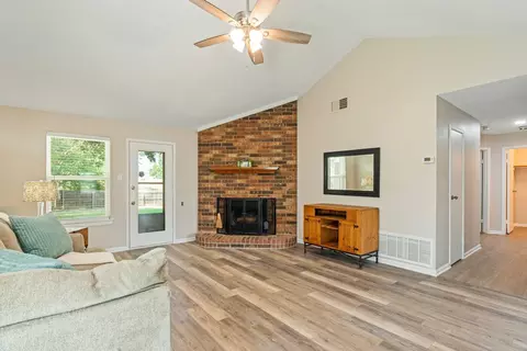 Living - 409 Sage Ln, Euless, TX 76039 photo 1 of 3