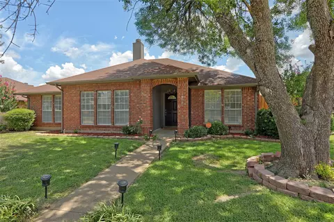 1400 James St, Cedar Hill, TX 75104