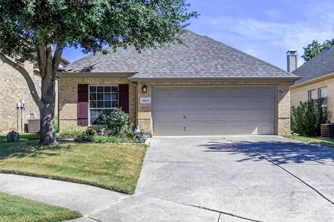 3813 Victoria Ct, Bedford, TX 76021