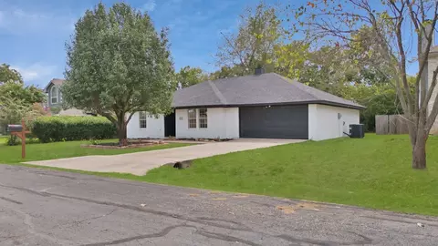 1722 Sharon Dr, Corinth, TX 76210