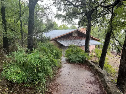 221 Ridgemont Rd, Eastland, TX 76448