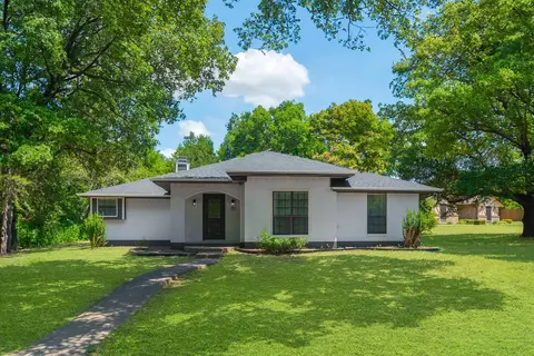 208 Pecan Creek St, Red Oak, TX 75154