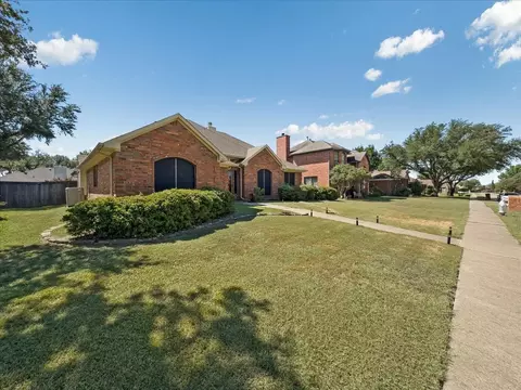 1706 Springwood Dr, Mesquite, TX 75181