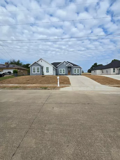7417 Linda Ln, Dallas, TX 75241