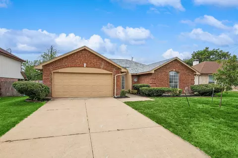 102 Briarglen Dr, Cedar Hill, TX 75104