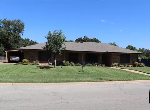 1224 Surry Place Dr, Cleburne, TX 76033