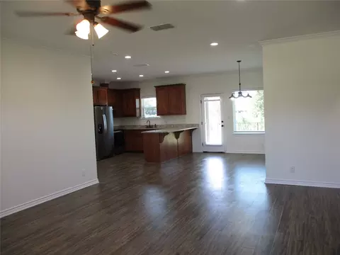 Living - 148 Mill St, Emory, TX 75440 photo 1 of 3