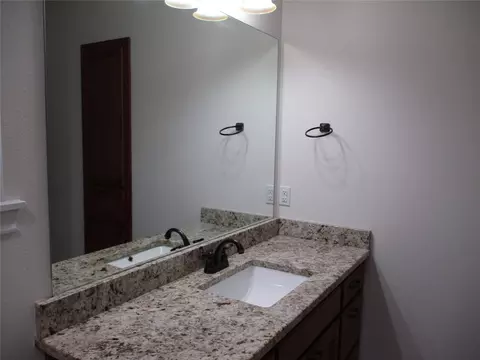Bath - 148 Mill St, Emory, TX 75440 photo 4 of 4