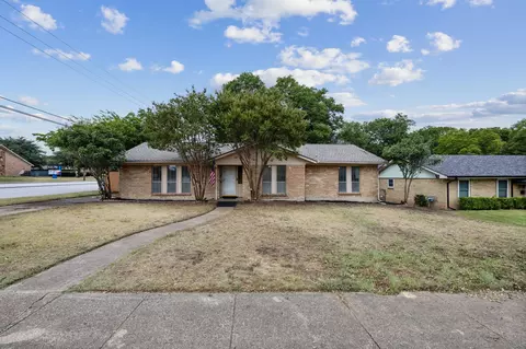 735 Little Creek Dr, Duncanville, TX 75116