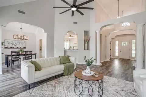27015 Stonewood Dr, Whitney, TX 76692