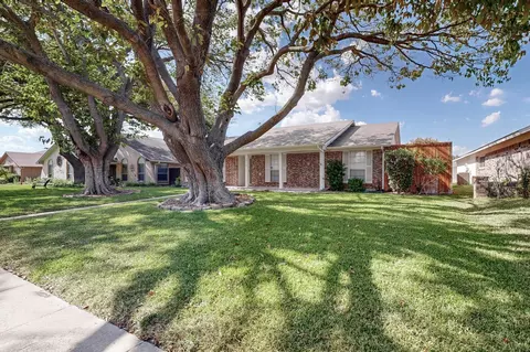 1915 J J Pearce Dr, Richardson, TX 75081