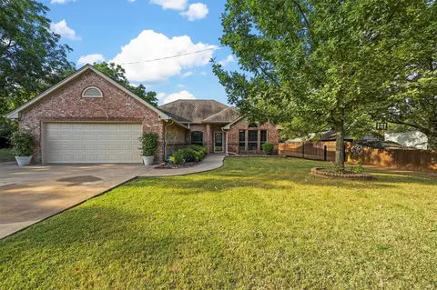 101 Oak St, Joshua, TX 76058