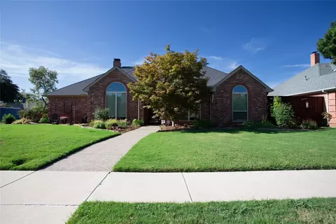 2800 Redfield Dr, Plano, TX 75025