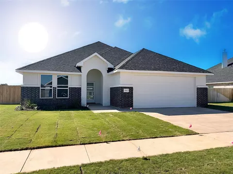 7010 Breezeway Dr, Abilene, TX 79606