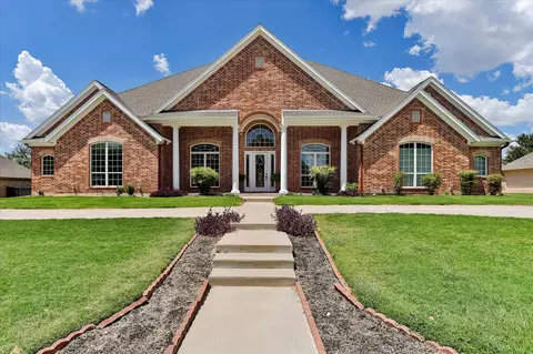 3932 Stoneshire Ct, Fort Worth, TX 76179