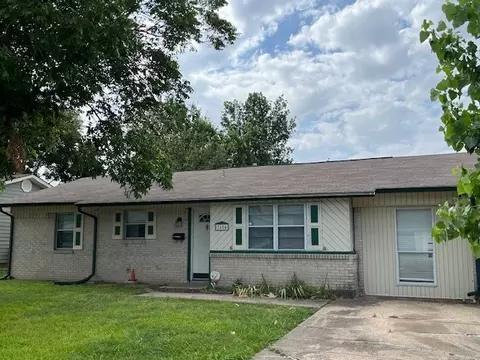 2604 Emerald Dr, Mesquite, TX 75150