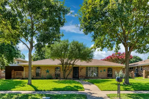 1804 Westridge Dr, Plano, TX 75075