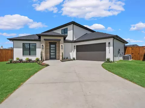 1306 Genoa Cir, Garland, TX 75040