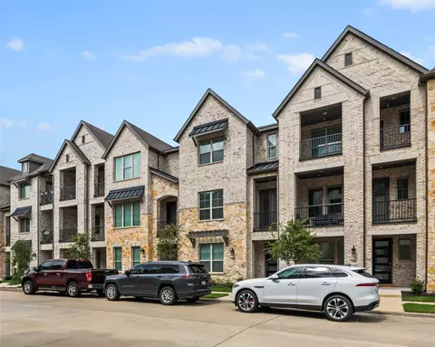 300 Ukiah St, Lewisville, TX 75067