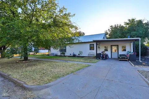 Other - 510 W Plummer St, Eastland, TX 76448 photo 1 of 12