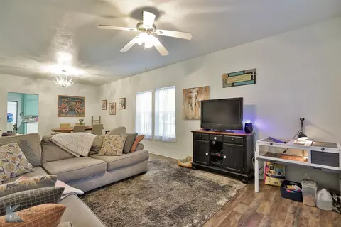 Living - 510 W Plummer St, Eastland, TX 76448 photo 1 of 3