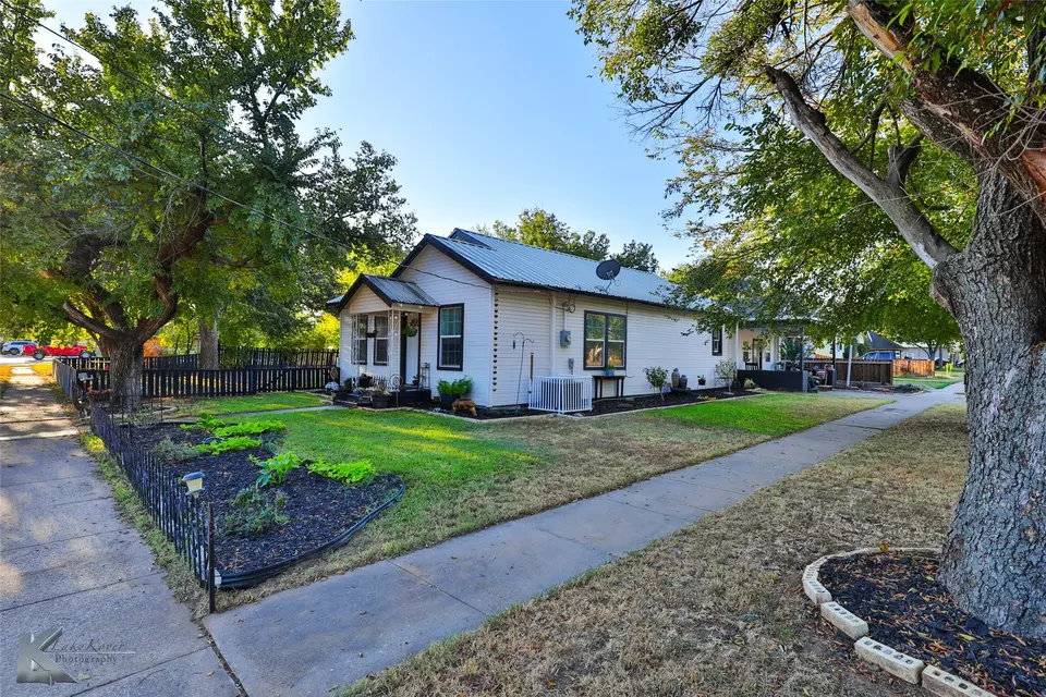 Other - 510 W Plummer St, Eastland, TX 76448 photo 2 of 12
