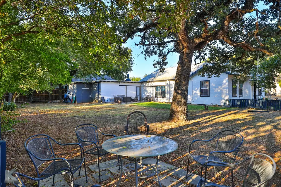 Exterior - 510 W Plummer St, Eastland, TX 76448 photo 6 of 7