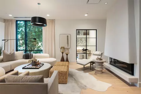 5656 N Central Expy #100, Dallas, TX 75206